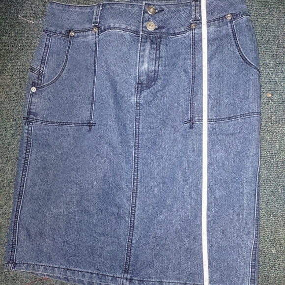 “Willi Smith" Midi Jean Skirt"! - Picture 5 of 7